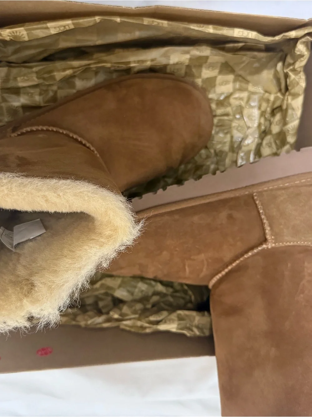 UGG Chestnut Bailey Bow Suede boots
